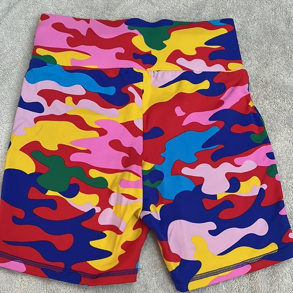 NWOT forever 21 high waisted biker shorts - Picture 2 of 3